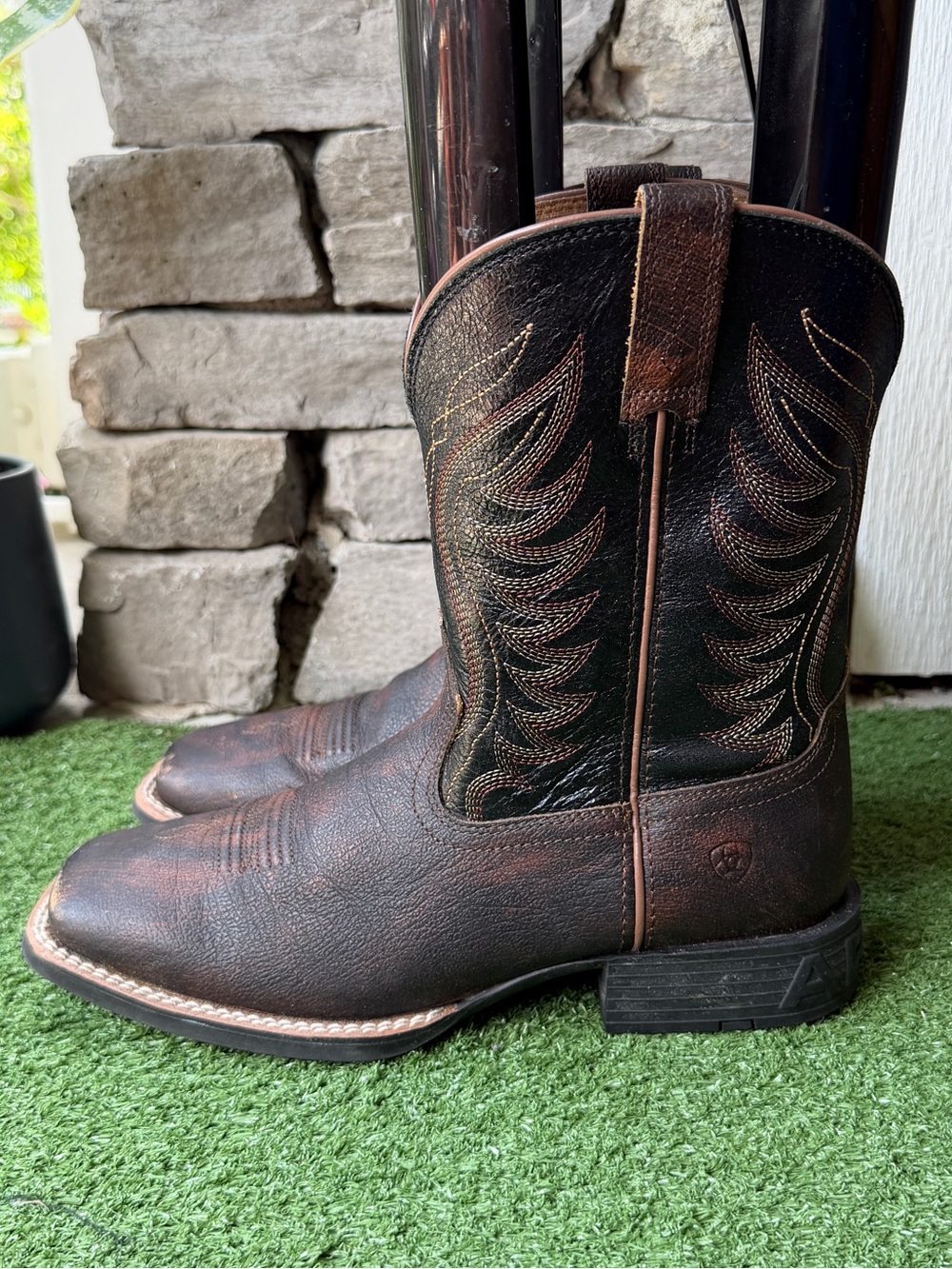 Ariat Amos Distressed Leather Women’s Western Boots